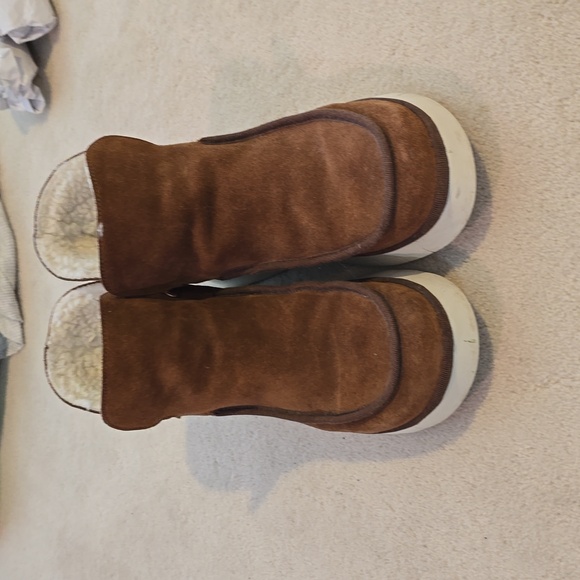 FLY LONDON winter booties marked size 41 but I think it would fit a 9.5 USA - Picture 2 of 5